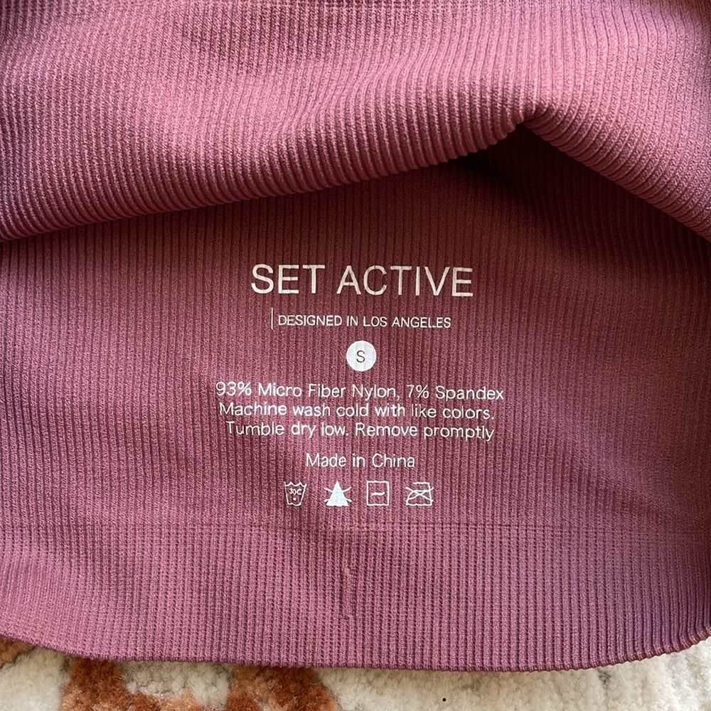 Set Active Two piece Set - Picture 7 of 7